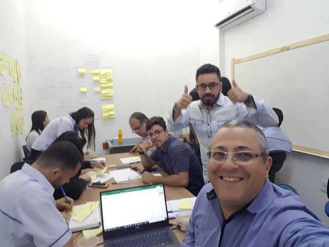 Fernando Silva acompanhando a operação de um supermercado