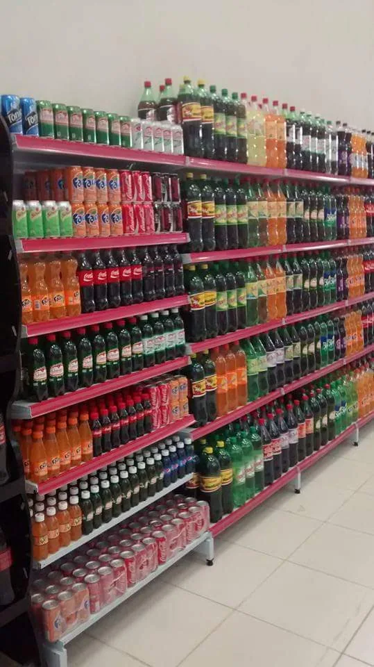 Supermercado em pleno funcionamento durante troca de contabilidade